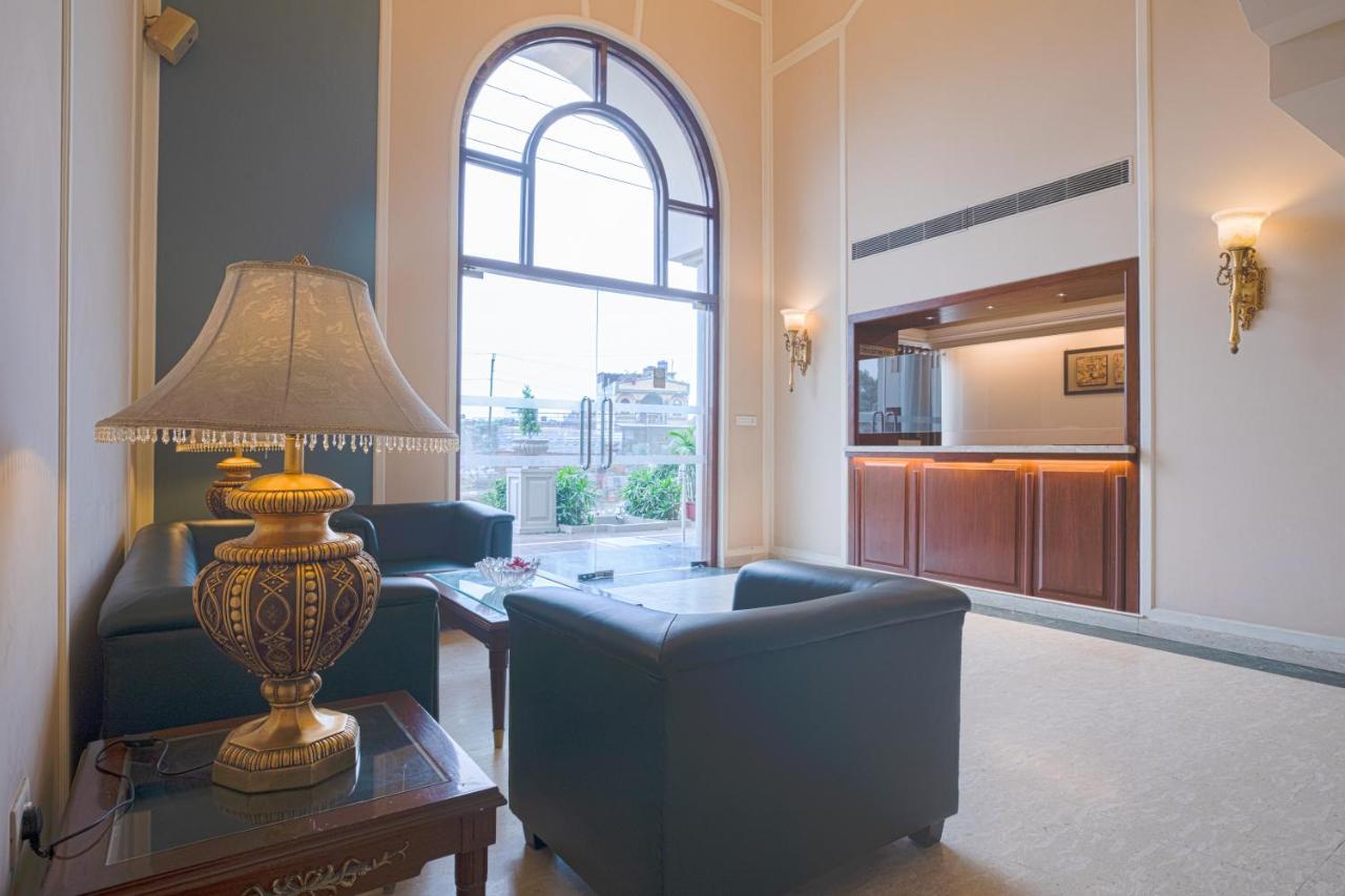 Hotel Le Castle Rudrapur Dış mekan fotoğraf