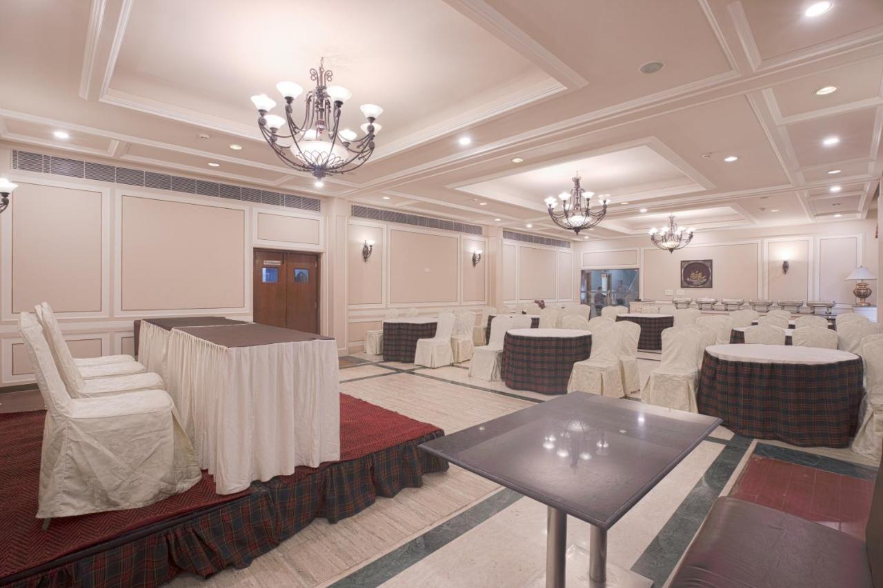 Hotel Le Castle Rudrapur Dış mekan fotoğraf