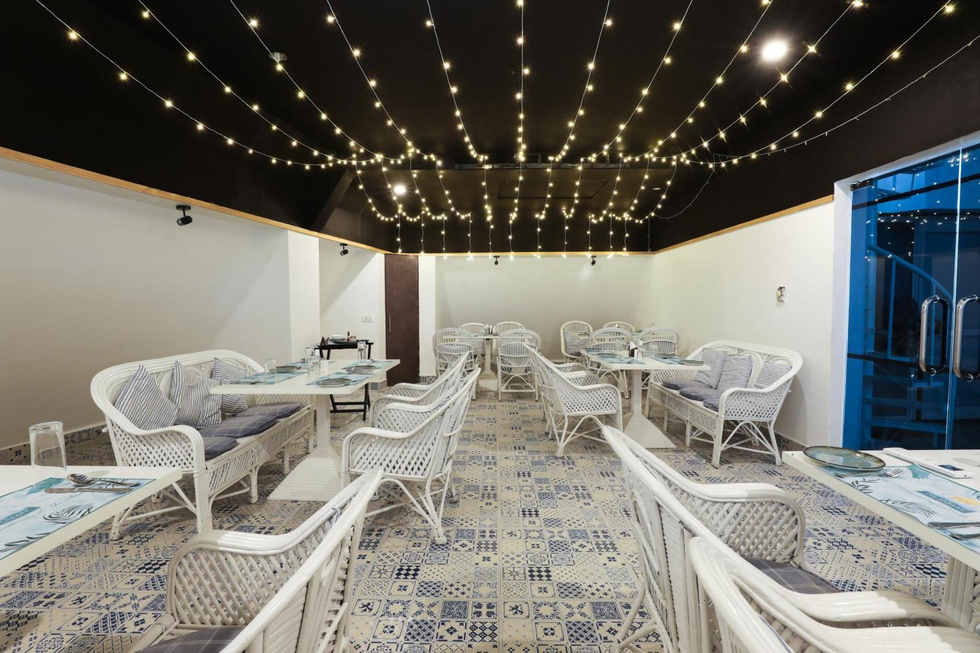 Hotel Le Castle Rudrapur Dış mekan fotoğraf